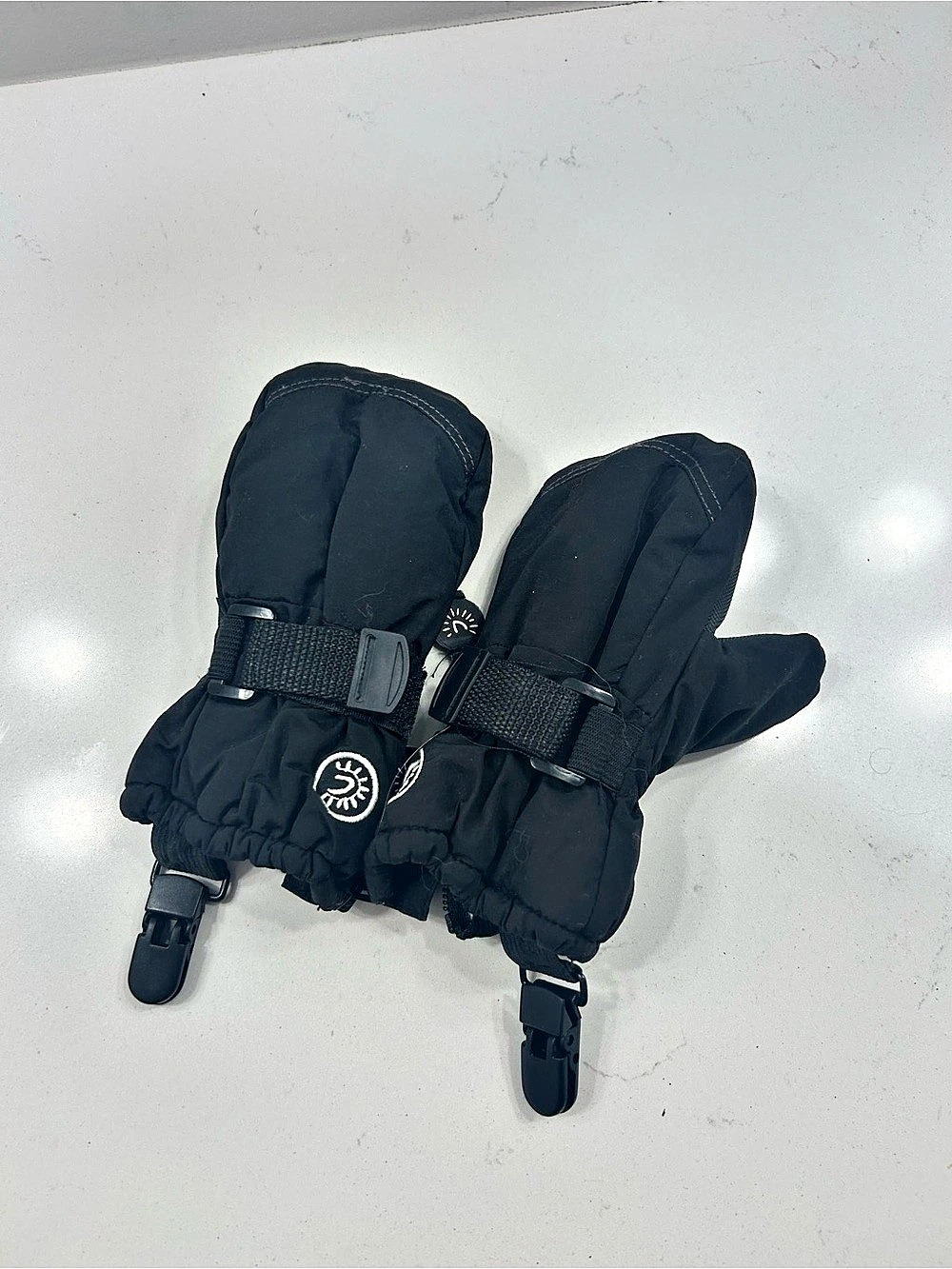 Calikids Mittens with Clip Black Baby 12-24 Months